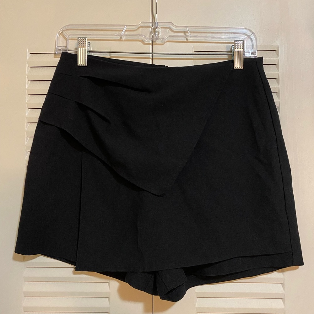 Fashion Nova Skort - Size M - Very good condition